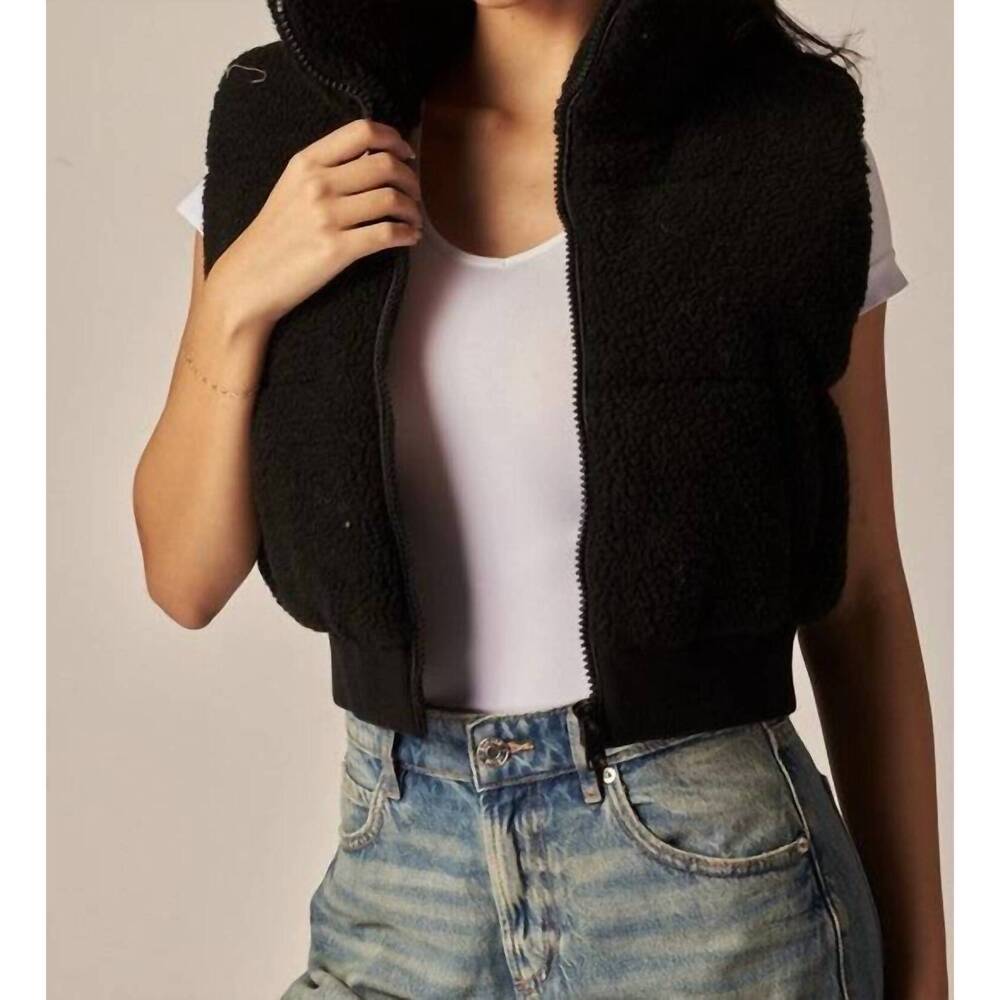 NEW UPMOST cool- cropped sherpa vest in black